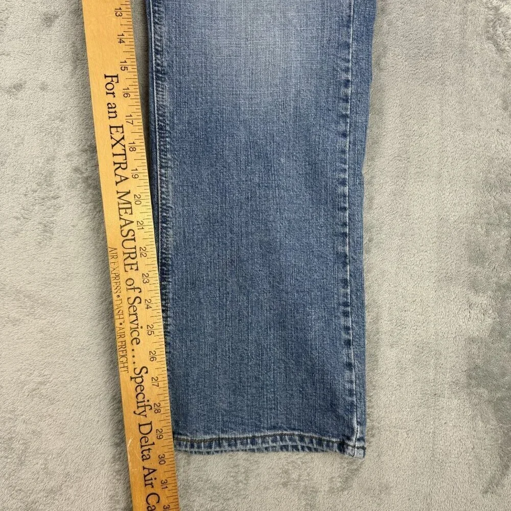 Signature by Levi Strauss Mens Bootcut Stretch Denim Jeans Blue Medium Wash